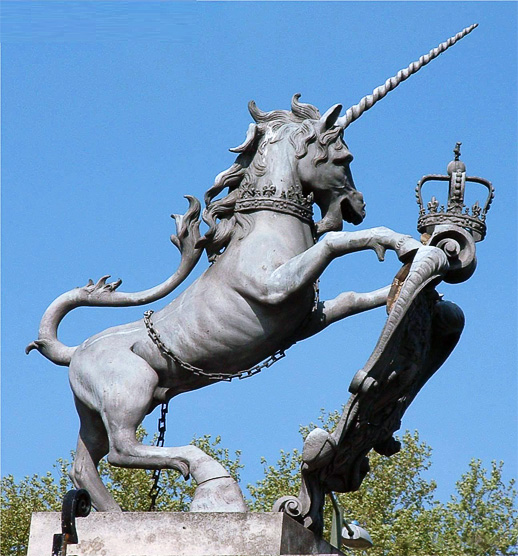 hampton-court-unicorn