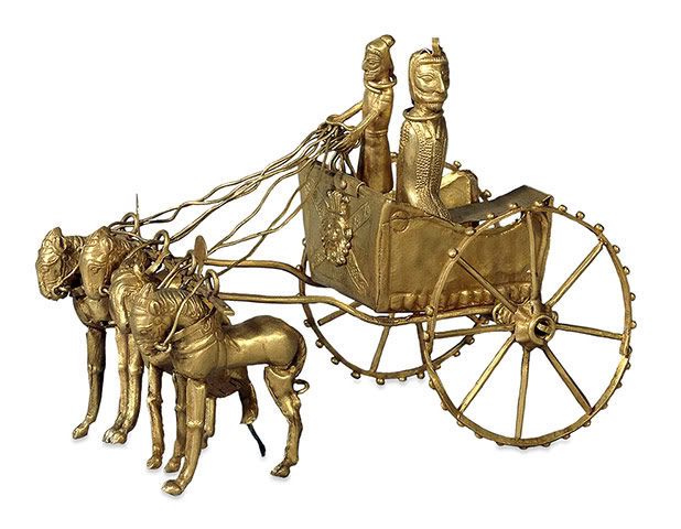 Gold-model-chariot-from-t-011