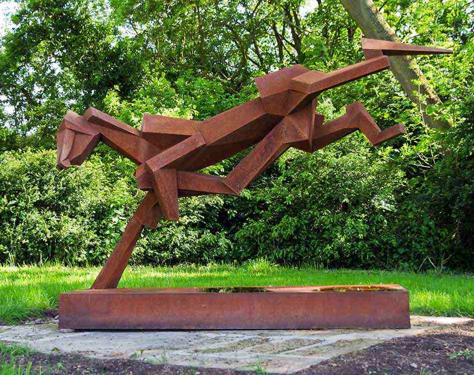 sculpture-cheval-acier-corten_1